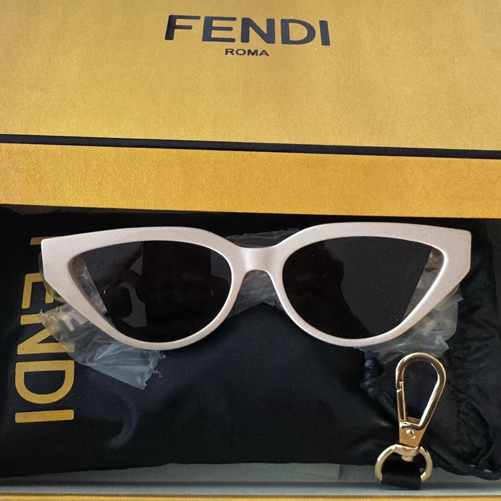 Fendi Women's Cat-Eye Sunglasses - Black and Tan